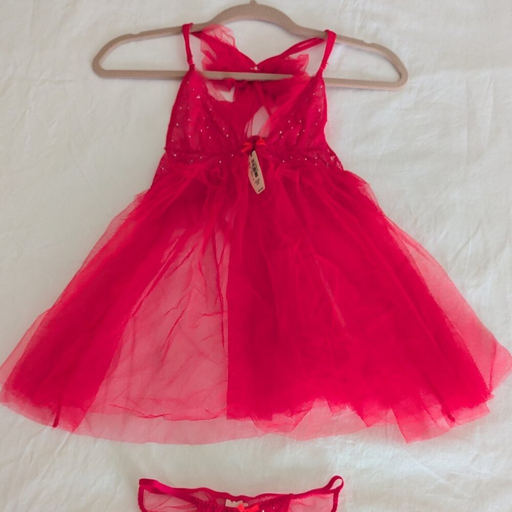 New with tags Victoria's Secret S babydoll dress & Panty set